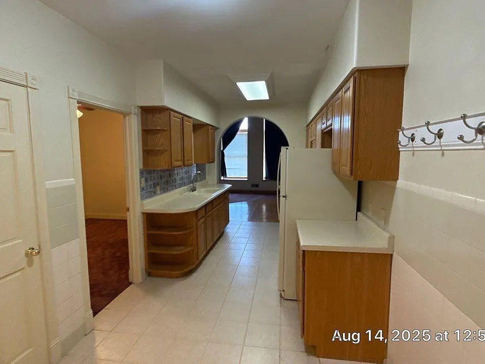 318 Liberty St #1/2-2