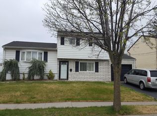9 Spoganetz Ave, Carteret, NJ 07008