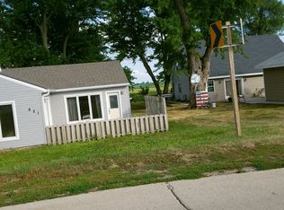 821 E Shore Dr, Lake View, IA 51450