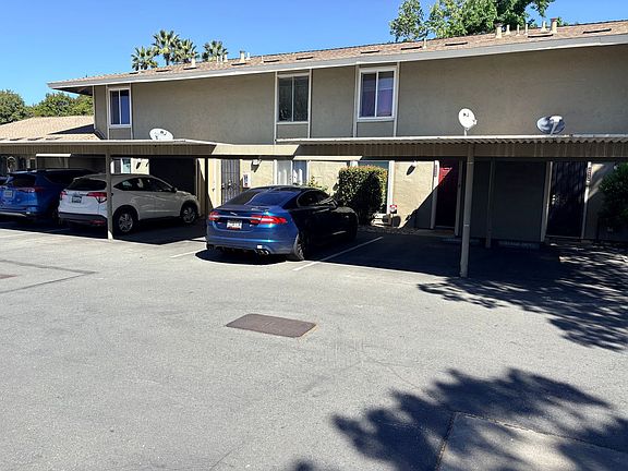 2nd image of 2069 Olivera Rd APT D