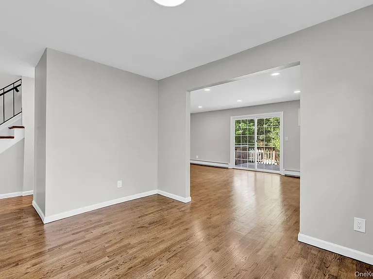 29-31 Fisher Ave #31 — Photo 9