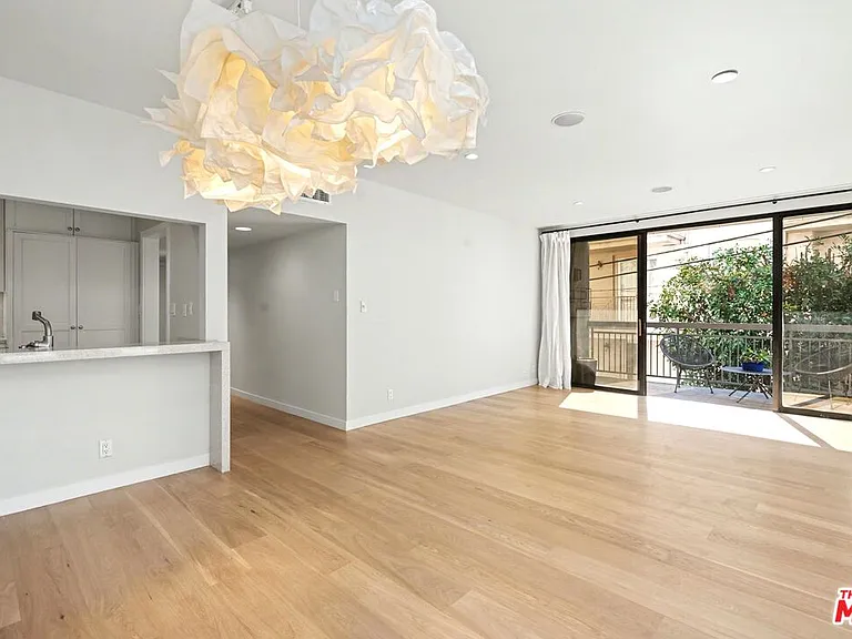 1021 Westmount Dr #102 — Photo 6