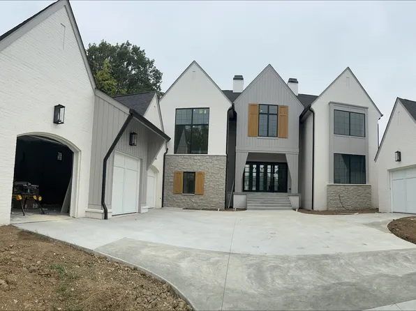10680 Pete Dye Rdg, Zionsville, IN 46077