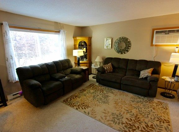 4th image of 2020 6th Ave E