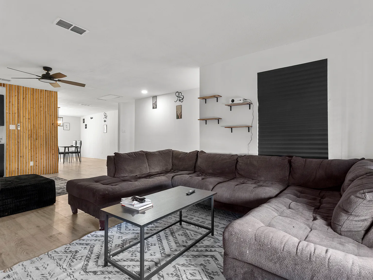 4 bed, 1584 sqft, $3,000 — Photo 4