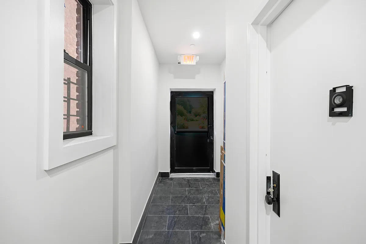 Building Photo - 2152 Muliner Ave #1A