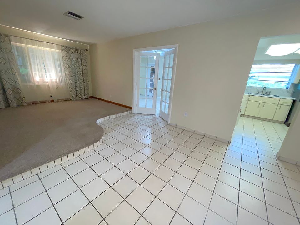 DINING ROOM FLOOR-PLAN