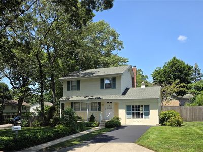 39 E Lyons Street, Melville, NY, 11747