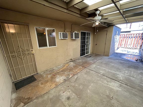5th image of 552 S Mountain View Dr #1