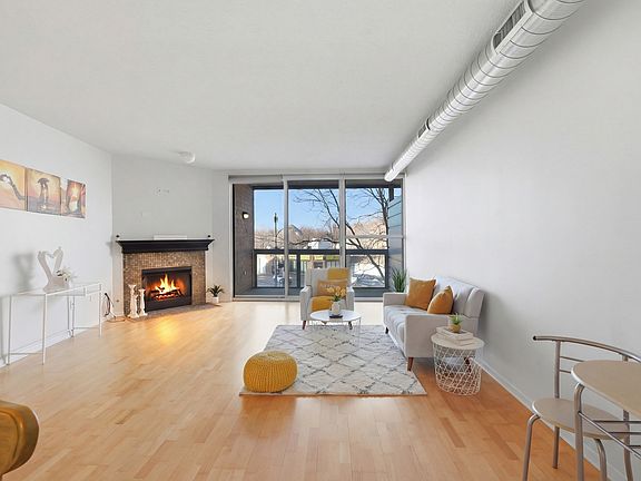 4th image of 1228 Emerson St Unit 304