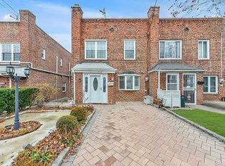 15123 12th Ave, Whitestone, NY 11357