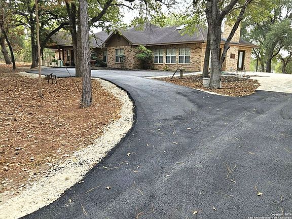 3rd image of 1890 Virginia LN