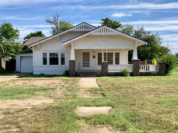 700 W 10th St, Plainview, TX 79072