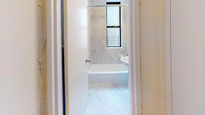 Rented by Bond New York | media 7