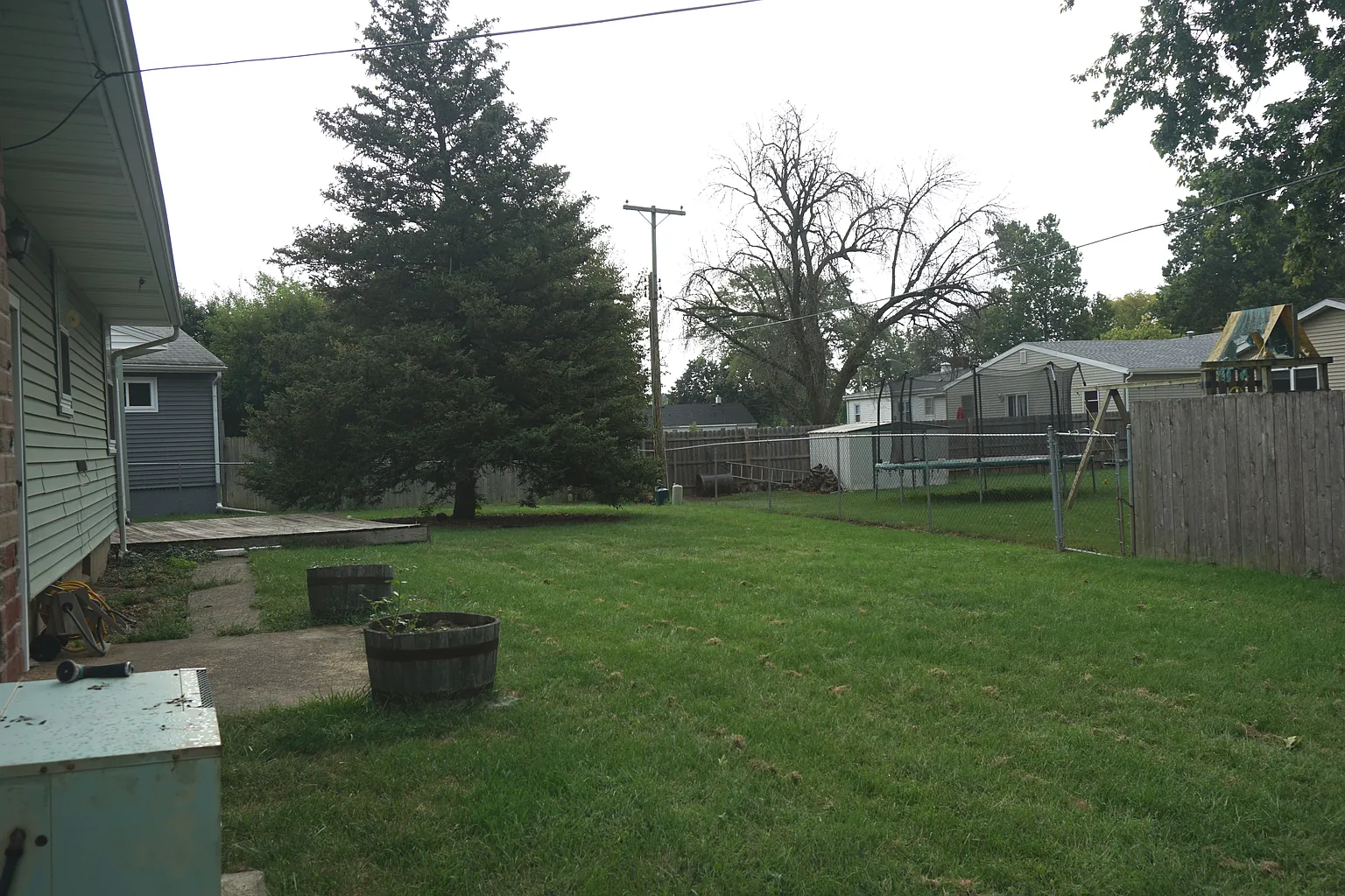 220 Illinois Dr photo 1