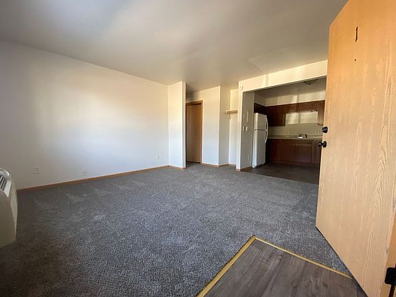4th image of 747 Kellogg Ave APT 1