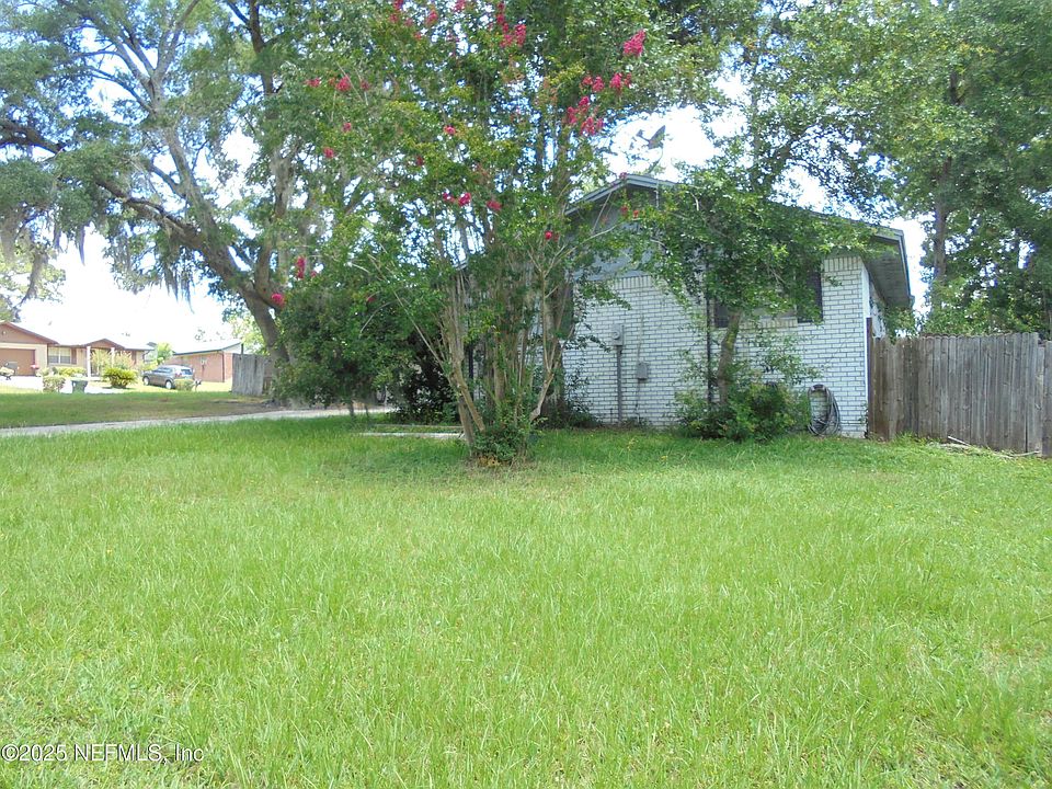 1563 LARHAZ Court, Orange Park, FL 32073 | Zillow