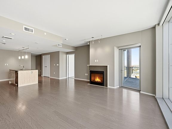 4th image of 35 E 100 S APT 1302