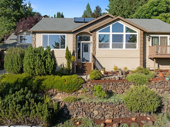 4773 Cloudcrest Dr, Medford, OR 97504