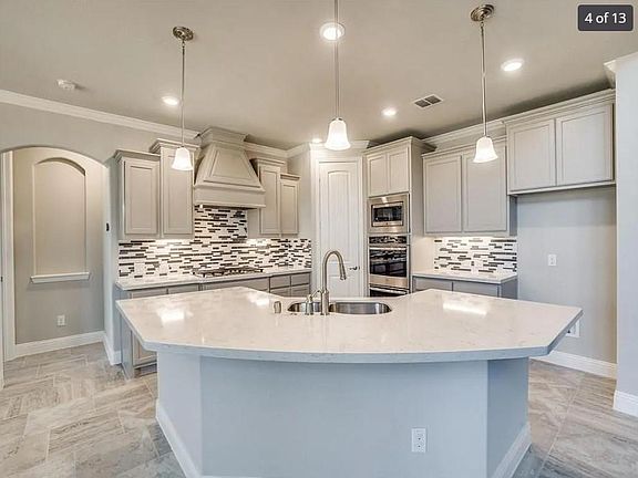 2nd image of 413 Cavanal Hill Dr