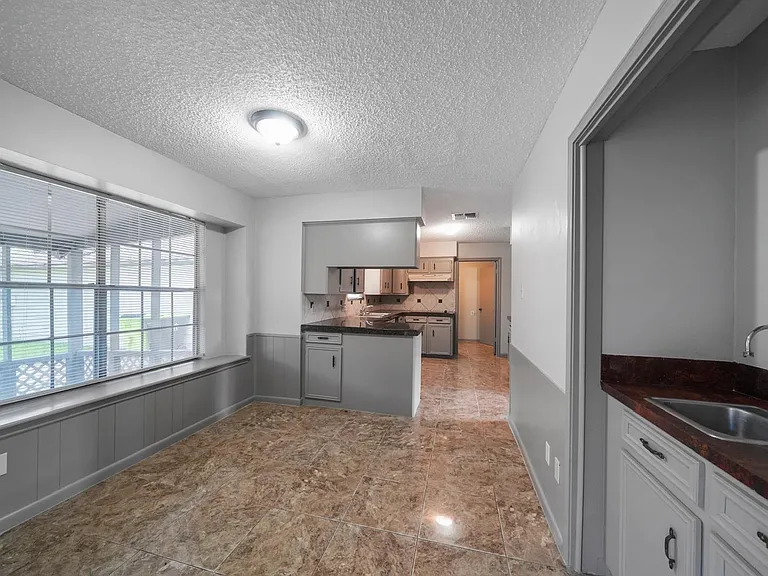 3102 Hollow Cir — Photo 4