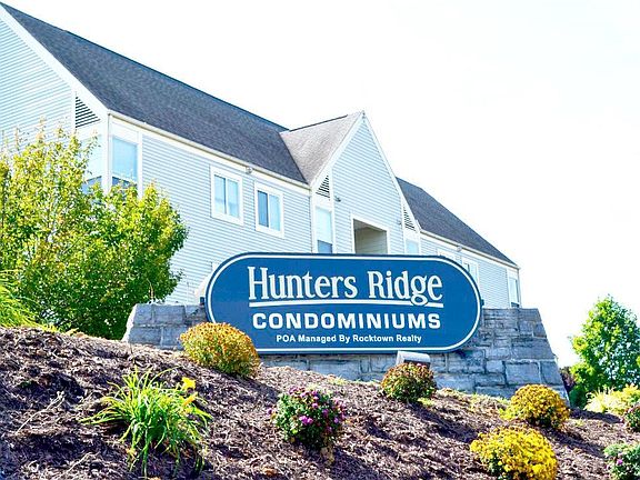 2nd image of 1390 Hunters Rd APT B