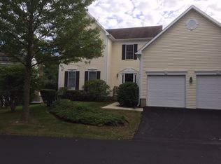 25 Franklin Ln, Fairfield, CT 06824