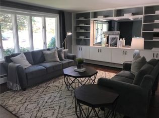 381 Dunlap St, Woonsocket, RI 02895