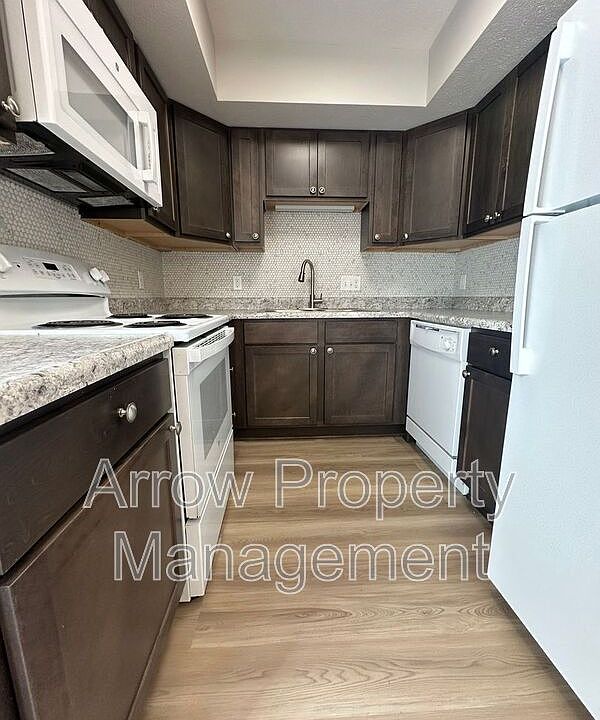1st image of 6235 Holdrege St #B-3