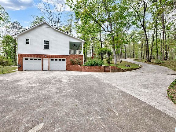 3rd image of 170 Fox Ridge Dr