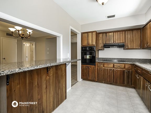 5th image of 4403 Bradley Ave