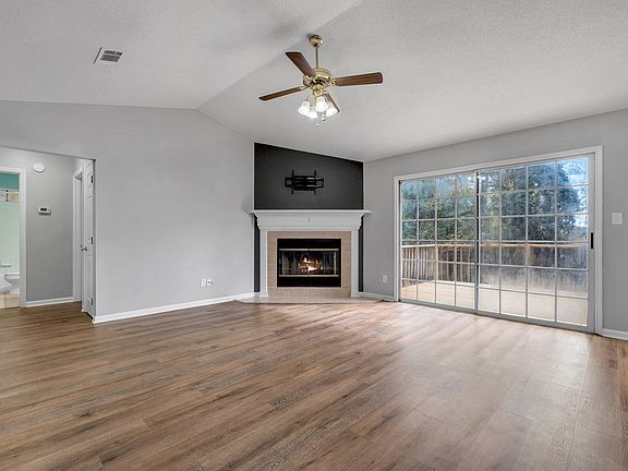 4th image of 1329 Alshire Ct S