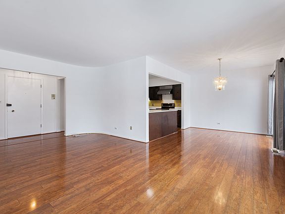 4th image of 8210 Elmwood Ave APT 110