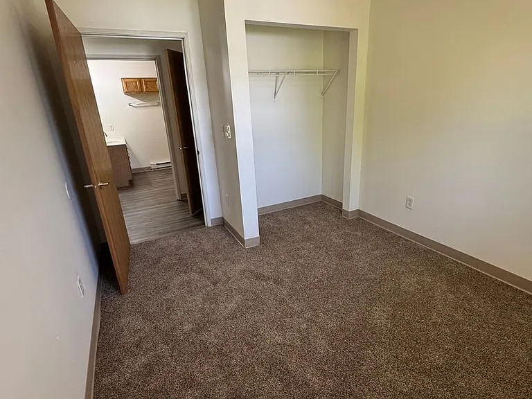90 E Gridley Ave — Photo 79