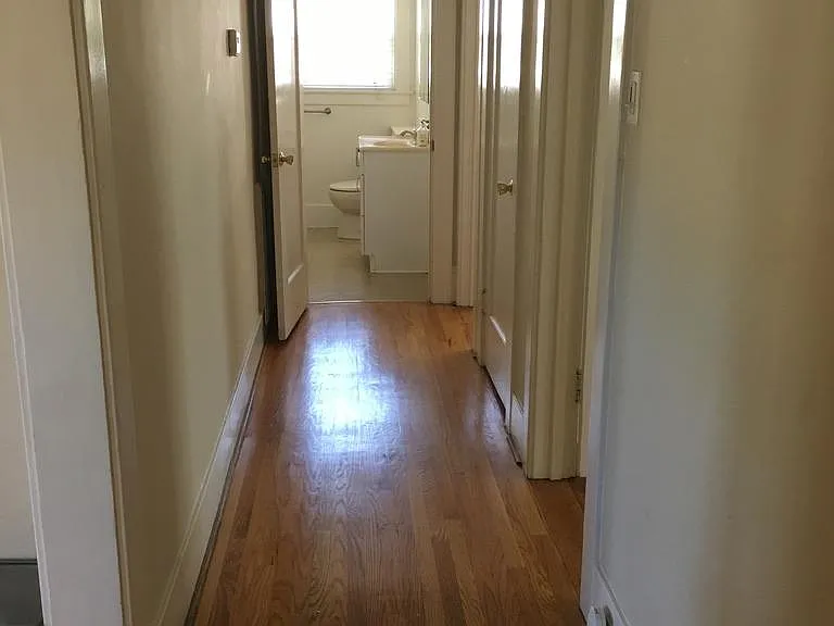 884 College Ave — Photo 11