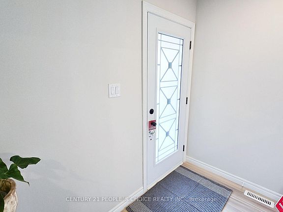 4th image of 340 Perry Rd