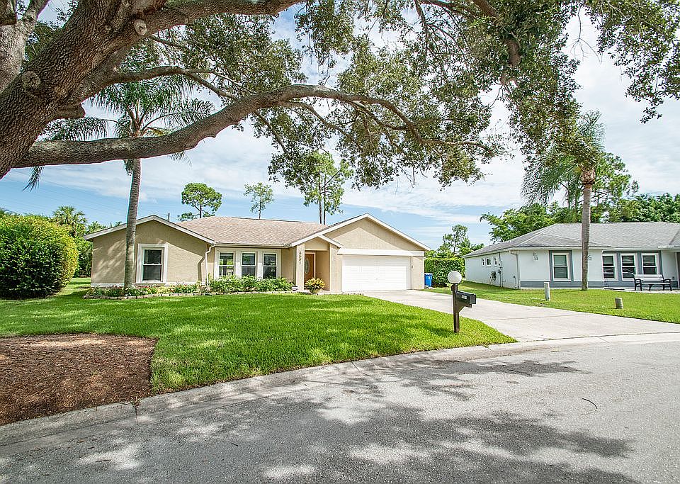 1st image of 6591 Saint Ives Ct