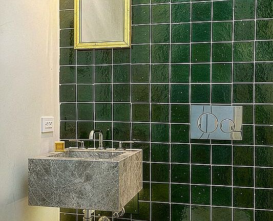 2nd image of 110 E 87th St APT 2A