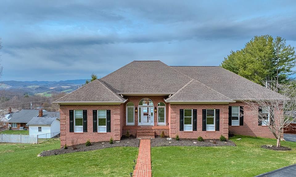 1st image of 197 Florence Cir