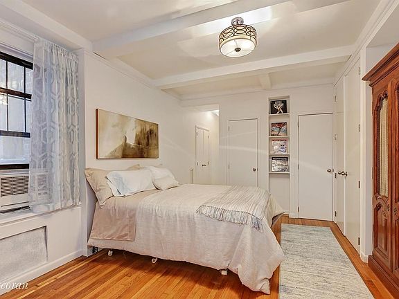 4th image of 23 W 73rd St #502A