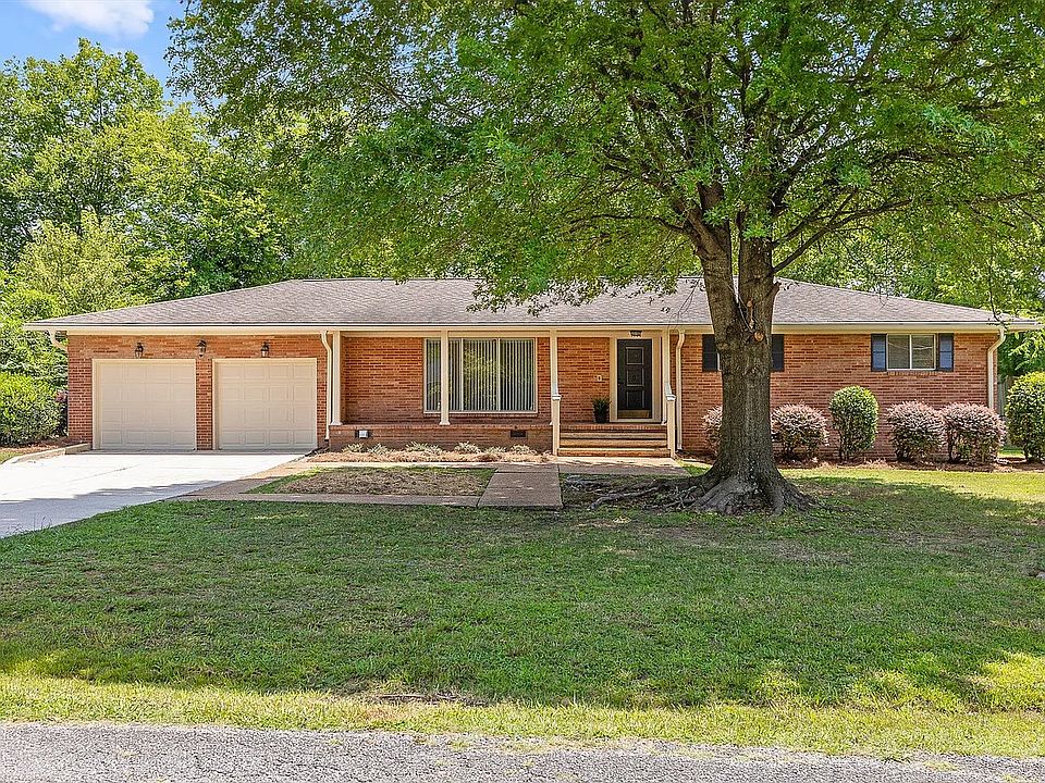 1st image of 1826 Clayton Dr