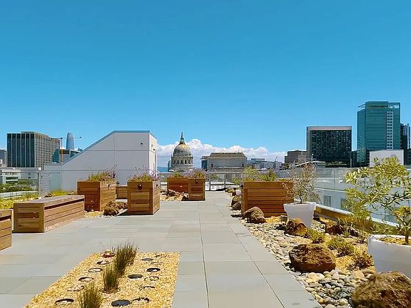 4th image of 555 Fulton St #334