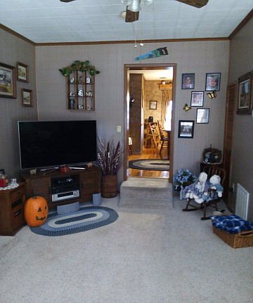 2nd image of 714 Dellwood St