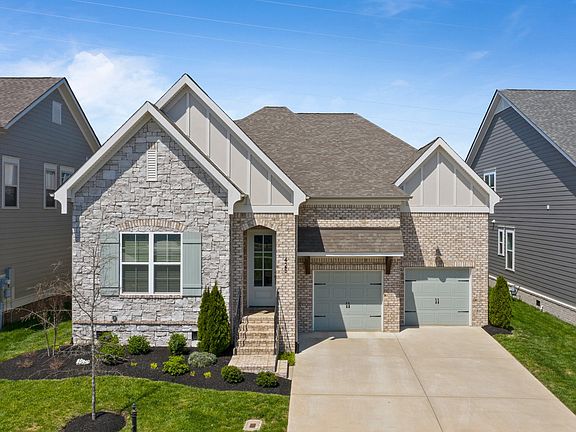 2nd image of 425 River Bluff Dr