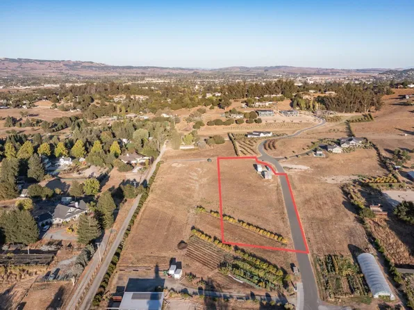 2160 Live Oak Farm Lane, Petaluma, CA 94952