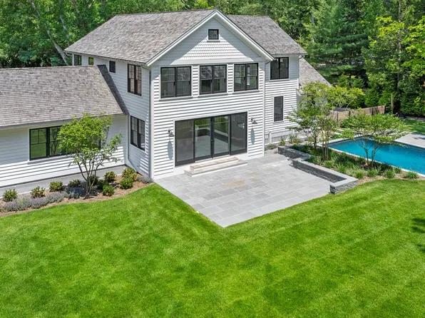 https://photos.zillowstatic.com/fp/3ef3cbfd8daaa849967805d18ae564ae-p_e.webp