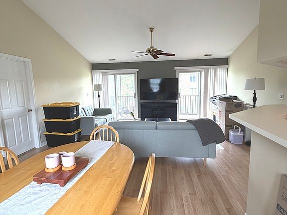 2nd image of 385 Sandhurst Cir APT 3