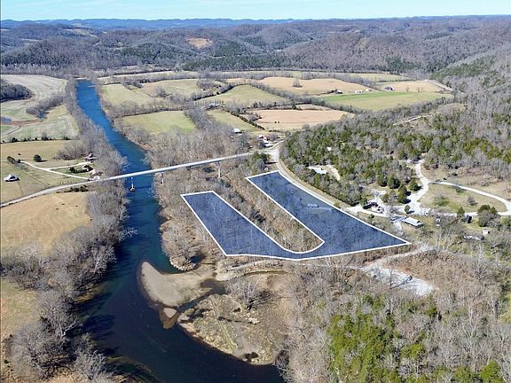 3rd image of 588 Club Springs Rd