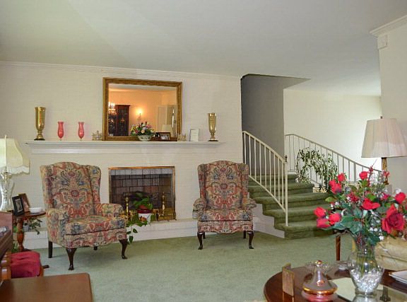 3rd image of 452 Southland Dr