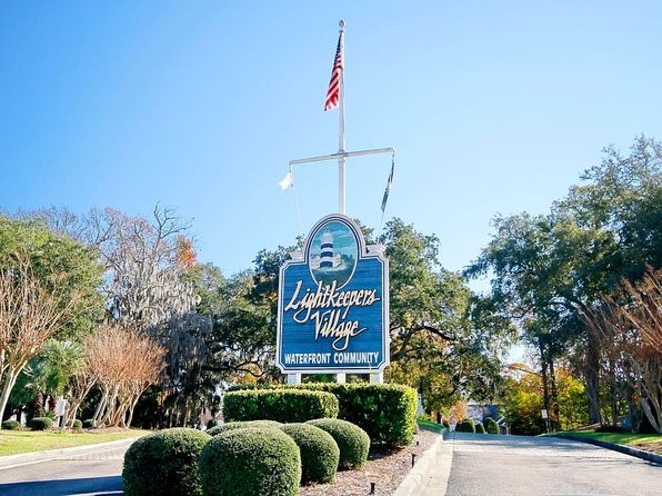 4637 Lightkeepers Way